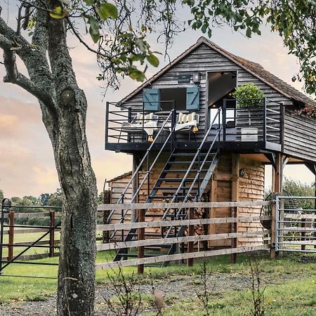 The Treehouse At Humblebee Hall ウスター エクステリア 写真